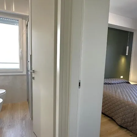 Modern Flat In Διαμέρισμα *