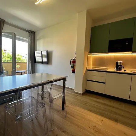 Апартаменты Modern Flat In